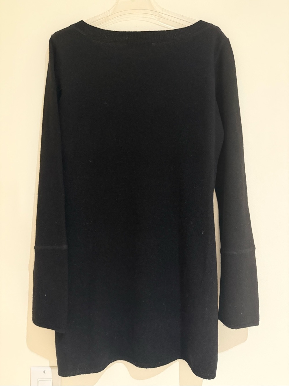 Chelsea & Theodore Black Cashmere Long Sleeve Tunic Top, size S